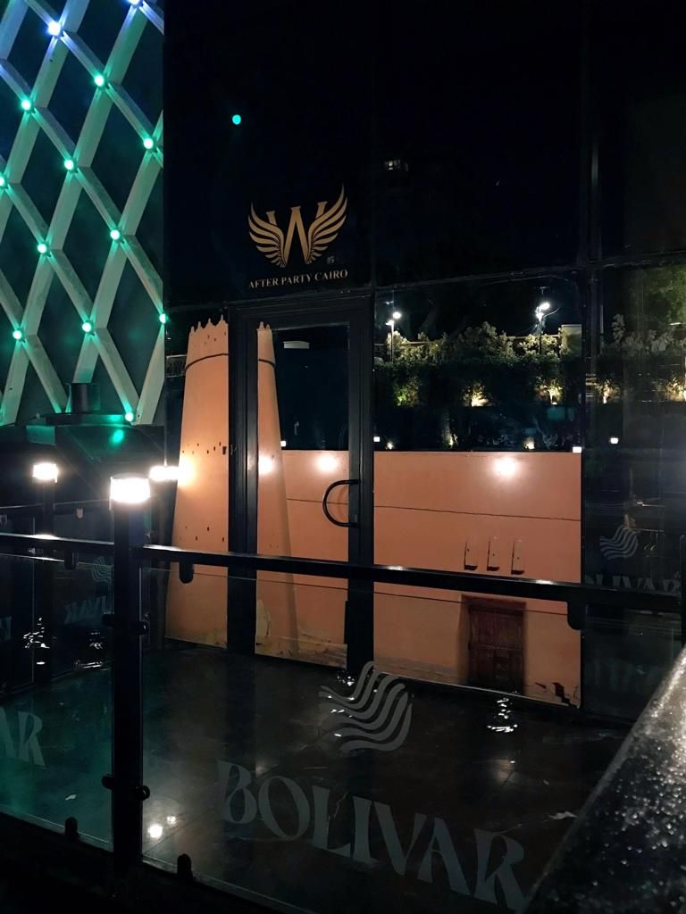 ديكور قصر تراثي سعودي عند مدخل Bolivar - W After Party Cairo