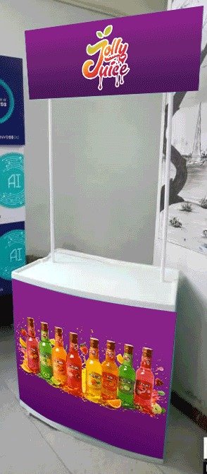 كشك Jolly Juice الترويجي بعرض منتجات العصائر